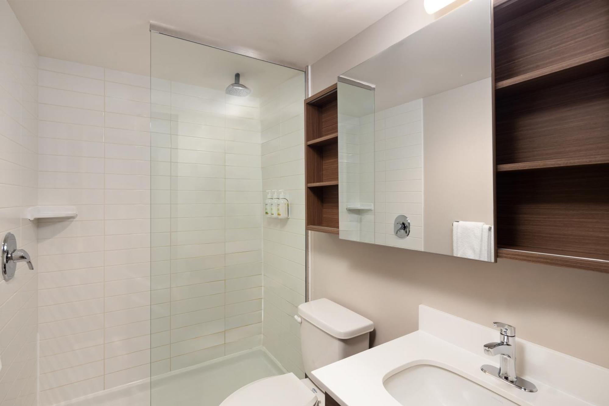 Microtel Inn & Suites By Wyndham Kirkland Lake Buitenkant foto